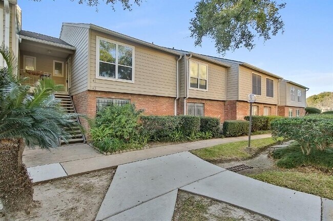 Building Photo - 5005 Georgi Ln
