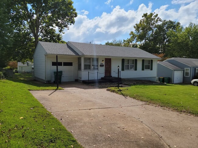Building Photo - 1014 Bliss Dr