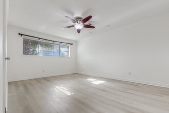 Building Photo - 6903 Alderney Dr