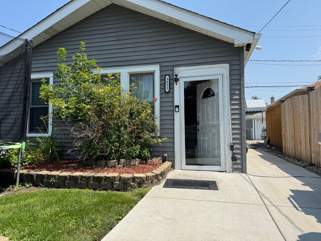 Building Photo - 3631 S 55th Ct