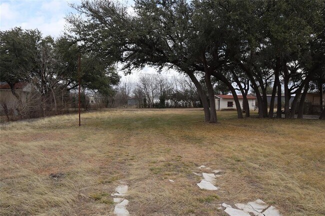 Building Photo - 1606 High Chaparral Dr