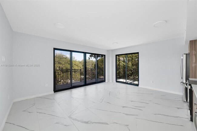 Foto del edificio - 840 NE 130th St