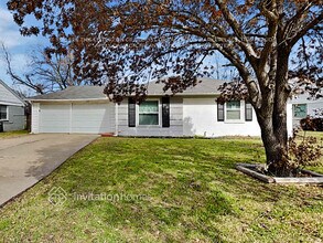 Building Photo - 4136 Winfield Ave