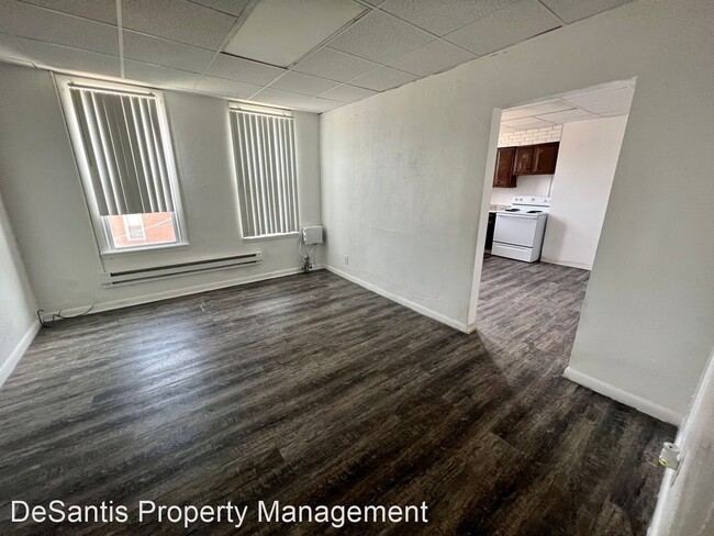 Foto del edificio - 4 br, 1 bath House - 503 Kenmawr Avenue
