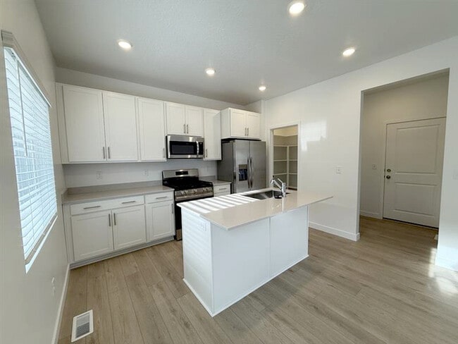 Building Photo - 1526 Bright Eyes Ln