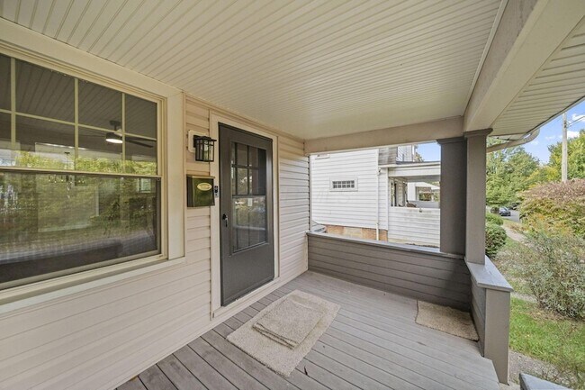 Foto del edificio - 263 Crestview Rd