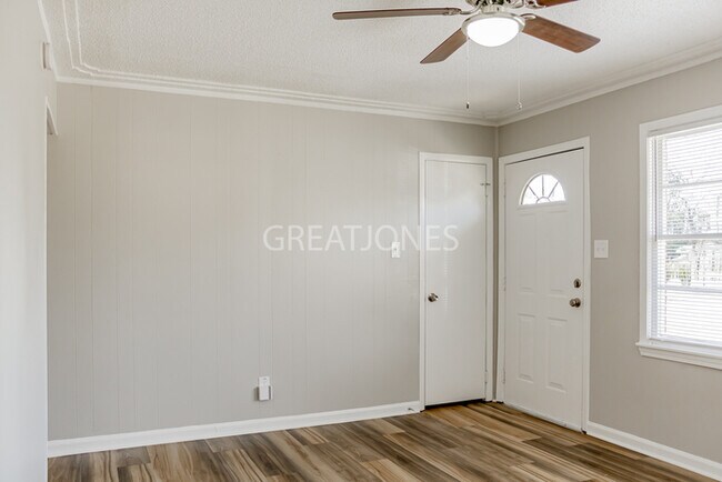 Foto del edificio - Charming 2 Bedroom in Warner Robins!