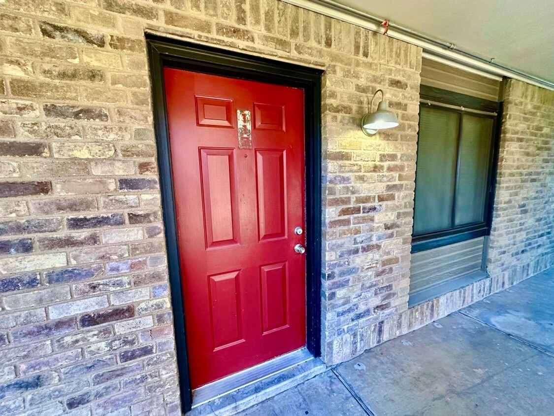 Foto principal - 2-Bedroom 2-Bathroom Condo Close to Baylor...