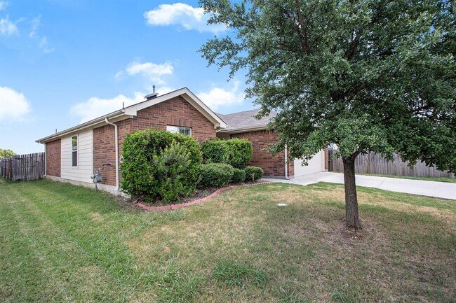 Building Photo - 14432 Artesia Ct
