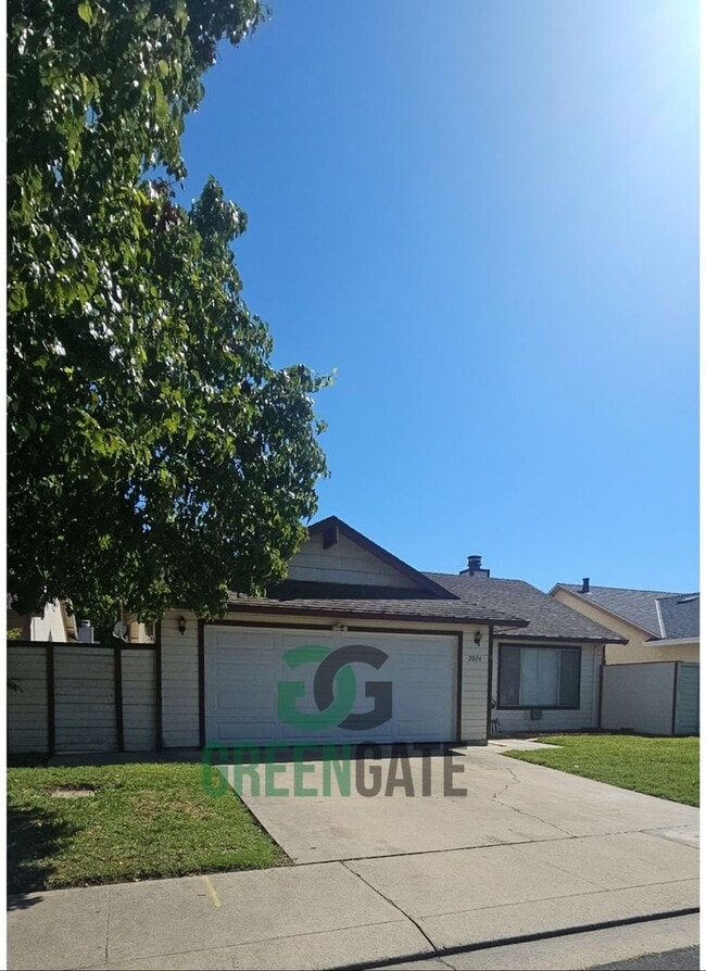 Foto del edificio - 3 BEDROOM 2 BATH HOME MOVE IN READY IN North MODESTO!