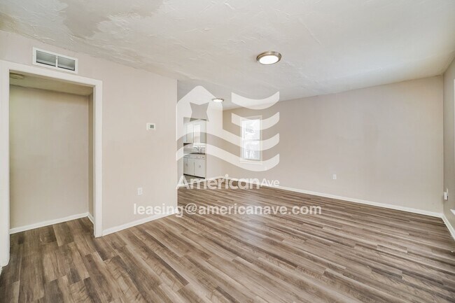Foto del edificio - 17407 Ridgeton Dr