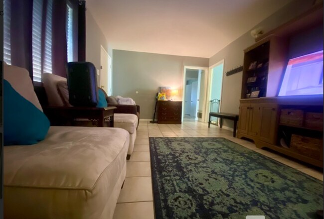 Foto del edificio - 3113 Greg Ln