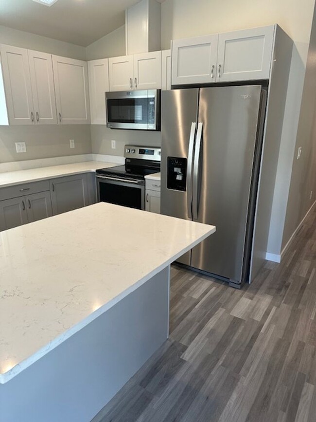 Foto del edificio - **Charming 3-Bedroom Home - Ready for You!**