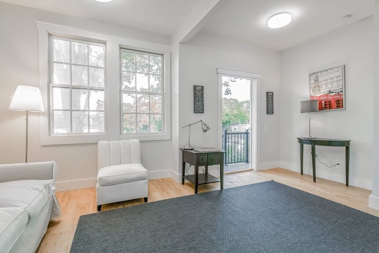 Building Photo - Stunning 1 Bedroom Apartment!