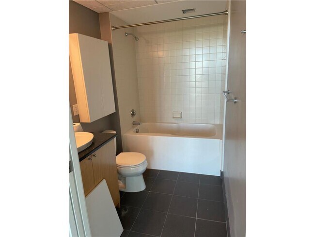 Foto del edificio - 8161 33rd Ave S