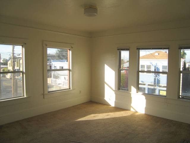 Primary Photo - 694 66th St