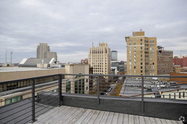 Building Photo - Lofts at the Kendall