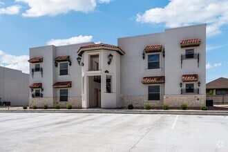 Building Photo - 137 Rio Seco Dr