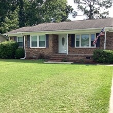 Building Photo - 215 Forestview Dr