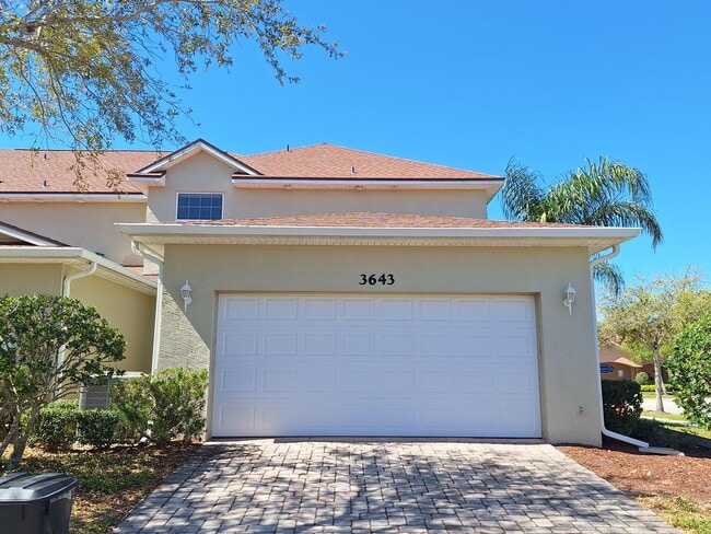 Building Photo - Welcome to Parkside Townhomes!
