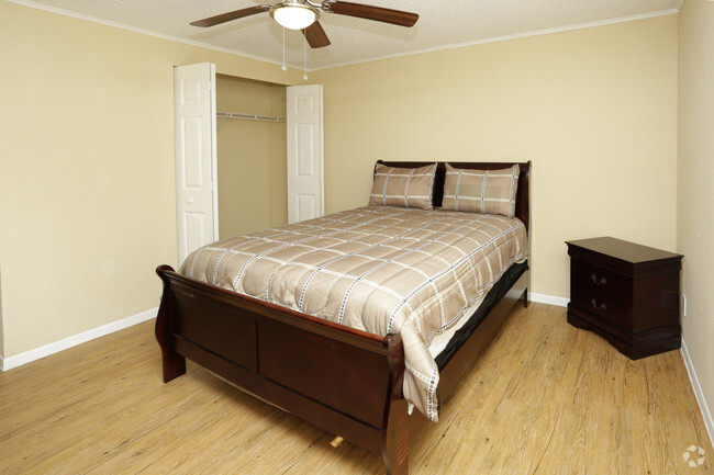 1HAB, 1BA - 576 ft² - The Village at Sunset Pointe