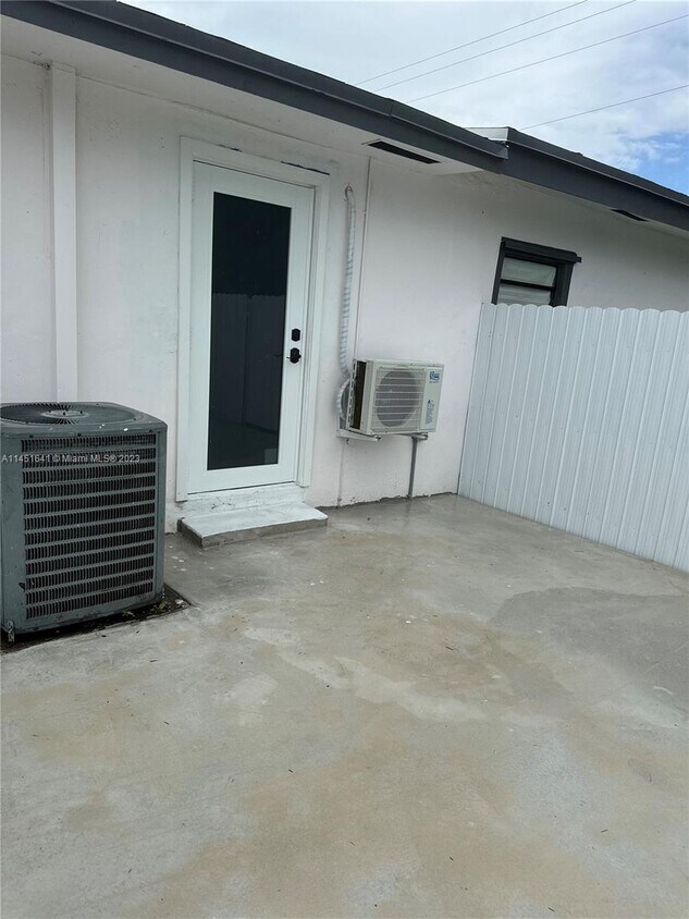 Foto principal - 10261 SW 168th St