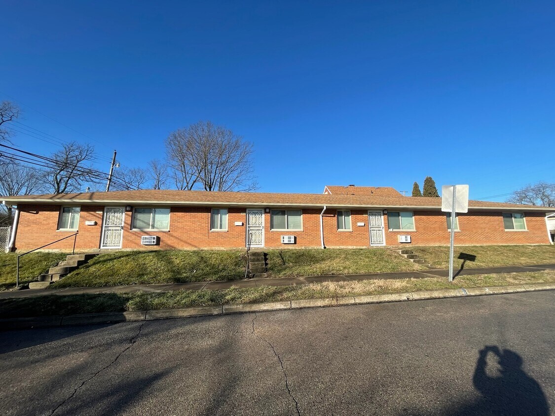 Primary Photo - 803 Burwood Ave