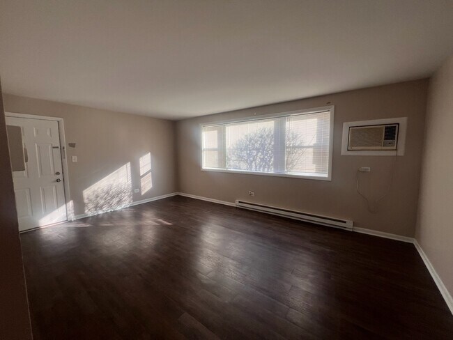 Foto del edificio - 4225 Forest Ave