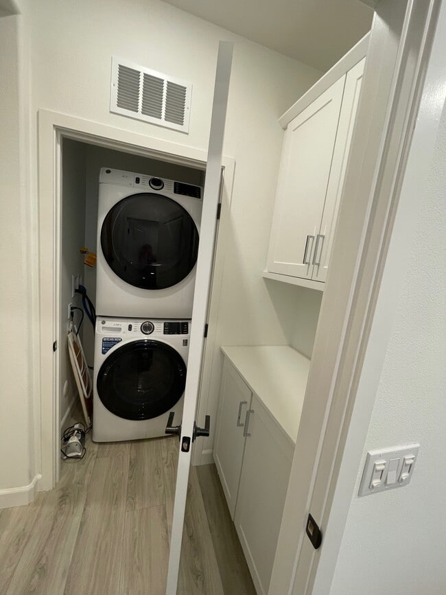 Building Photo - 7941 Belluno Wy