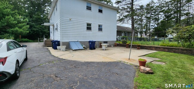 Building Photo - 219 3rd Ave