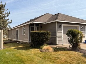 Building Photo - 2382 NE Mary Rose Pl