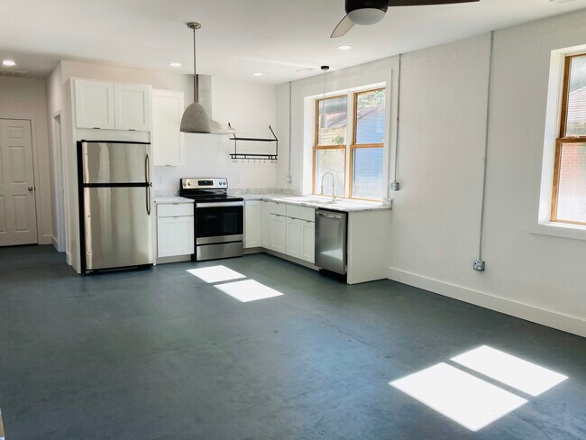 Foto del edificio - 1311 Blair St