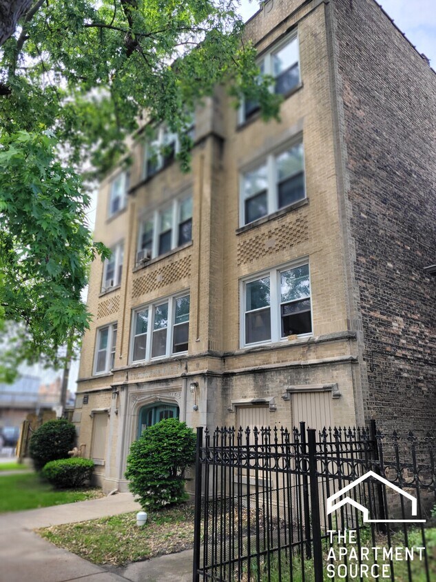 Building Photo - 4414 N Whipple St