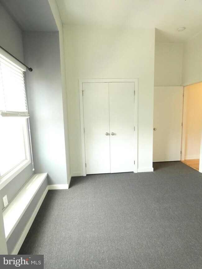 Foto del edificio - 429 N 33rd St