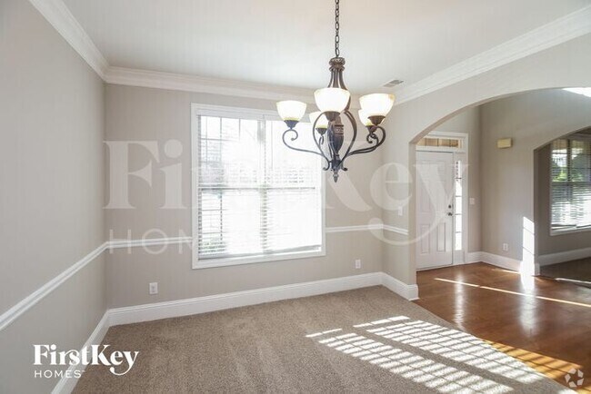 Building Photo - 1030 Cureton Dr