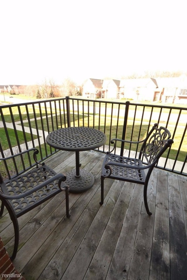 Building Photo - 2 br, 2 bath Condo - Rosewood Village Cond...