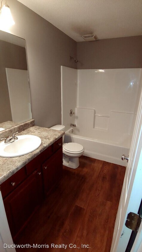 Building Photo - 3 br, 2 bath House - 5017 Smithfield Circle