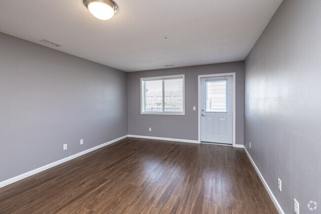 2BR, 1BA - 999SF - Living Room - Park Plaza Apartments