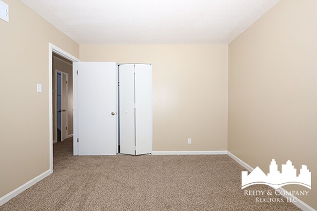 Foto del edificio - 6760 Racquet Club Dr