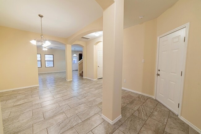 Building Photo - 3305 Charolais Dr