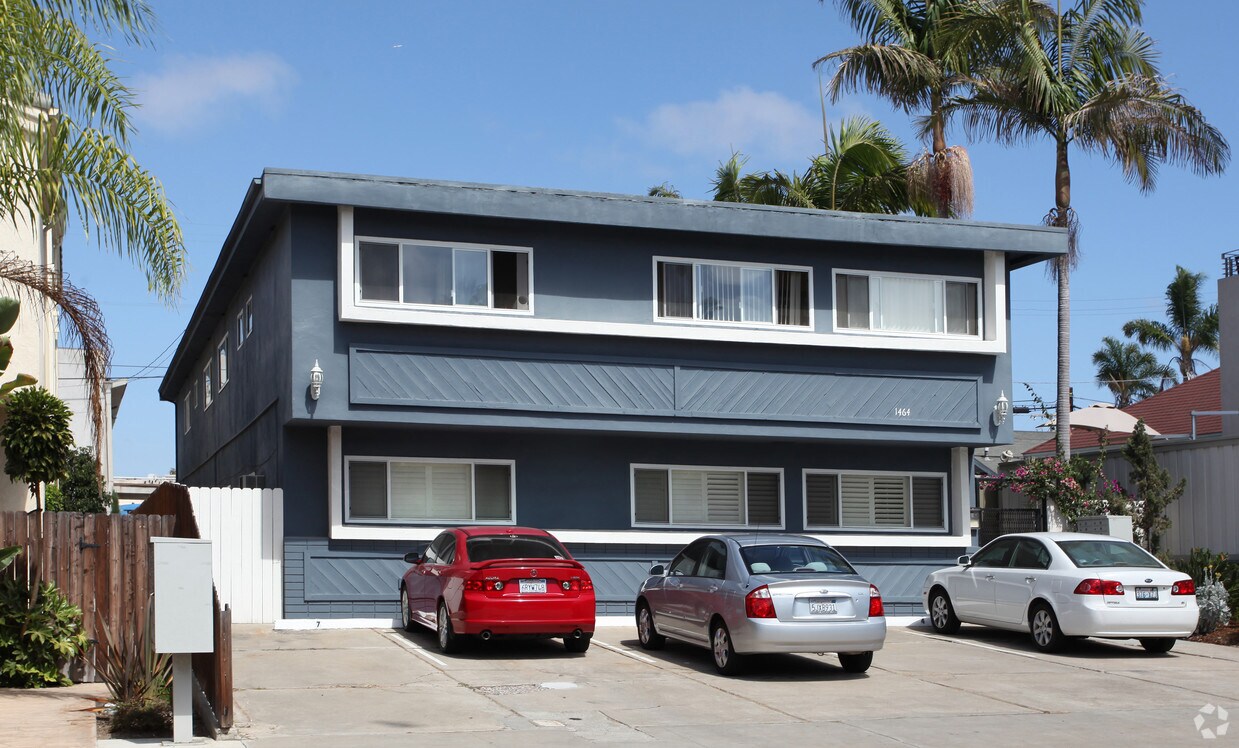 Building Photo - 1464 Essex St