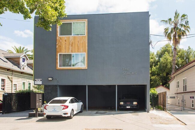 Building Photo - 536 S 8th St