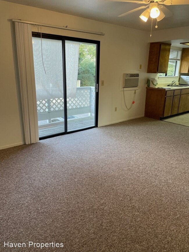 Building Photo - 2 br, 1 bath House - 5550 Traffic Way #15