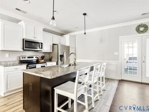 Building Photo - 7362 pebble lake Dr