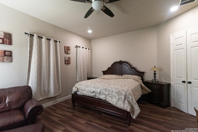 Foto del edificio - 3214 Highline Trail