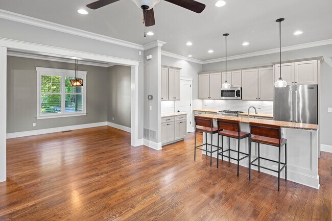 Building Photo - High-End Home on One Level - Beautiful Fletcher Neighborhood