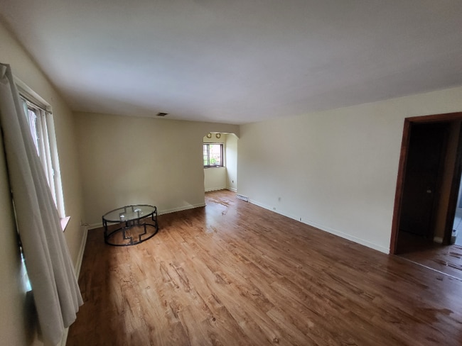 Building Photo - 5141 Sumter Ave