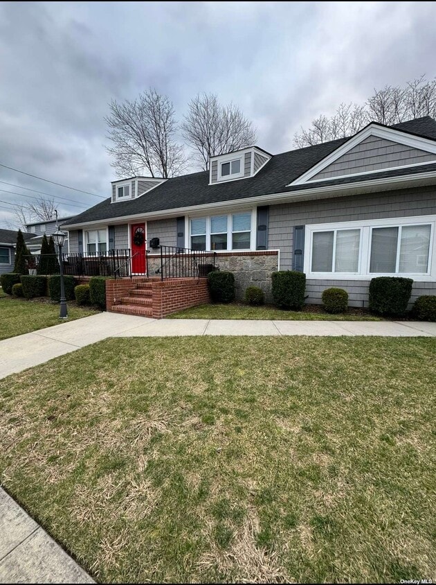 Primary Photo - 14 Southard Dr