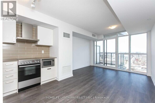 Building Photo - 125 Redpath Ave
