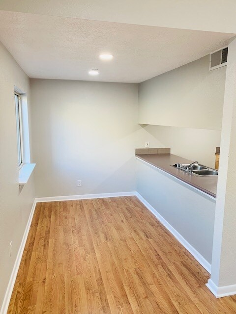 Building Photo - 13204 Candelaria Rd NE